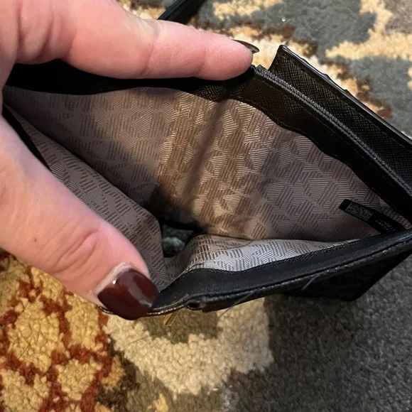 Michael Kors wallet - Picture 5 of 6